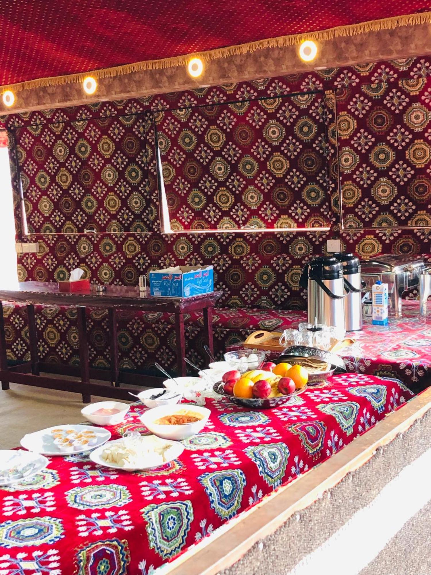 Wadi Rum Bubble Camp & Tour מראה חיצוני תמונה