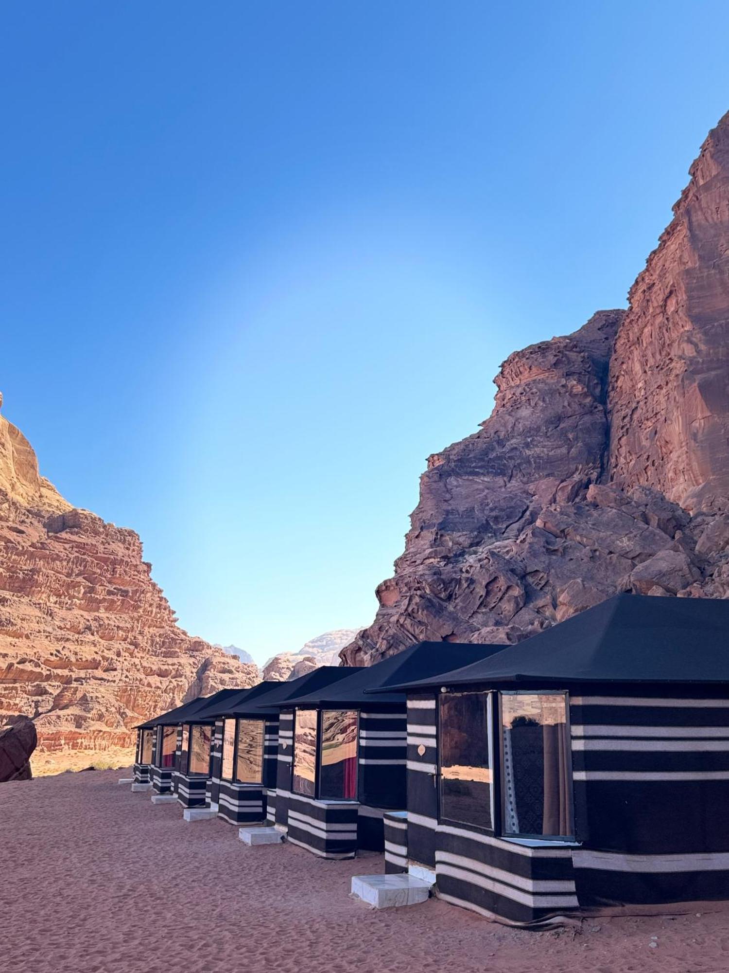 Wadi Rum Bubble Camp & Tour מראה חיצוני תמונה