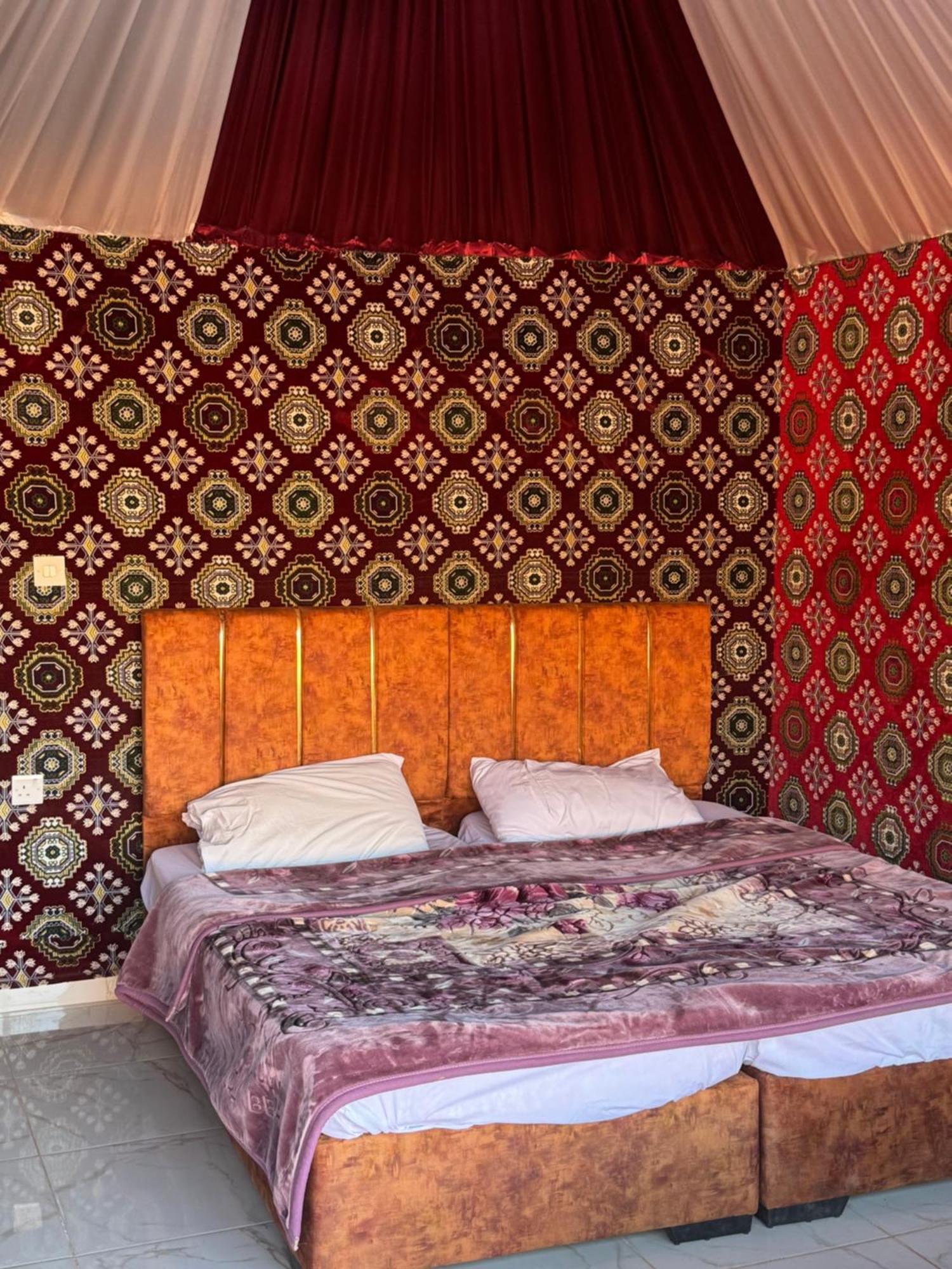 Wadi Rum Bubble Camp & Tour מראה חיצוני תמונה