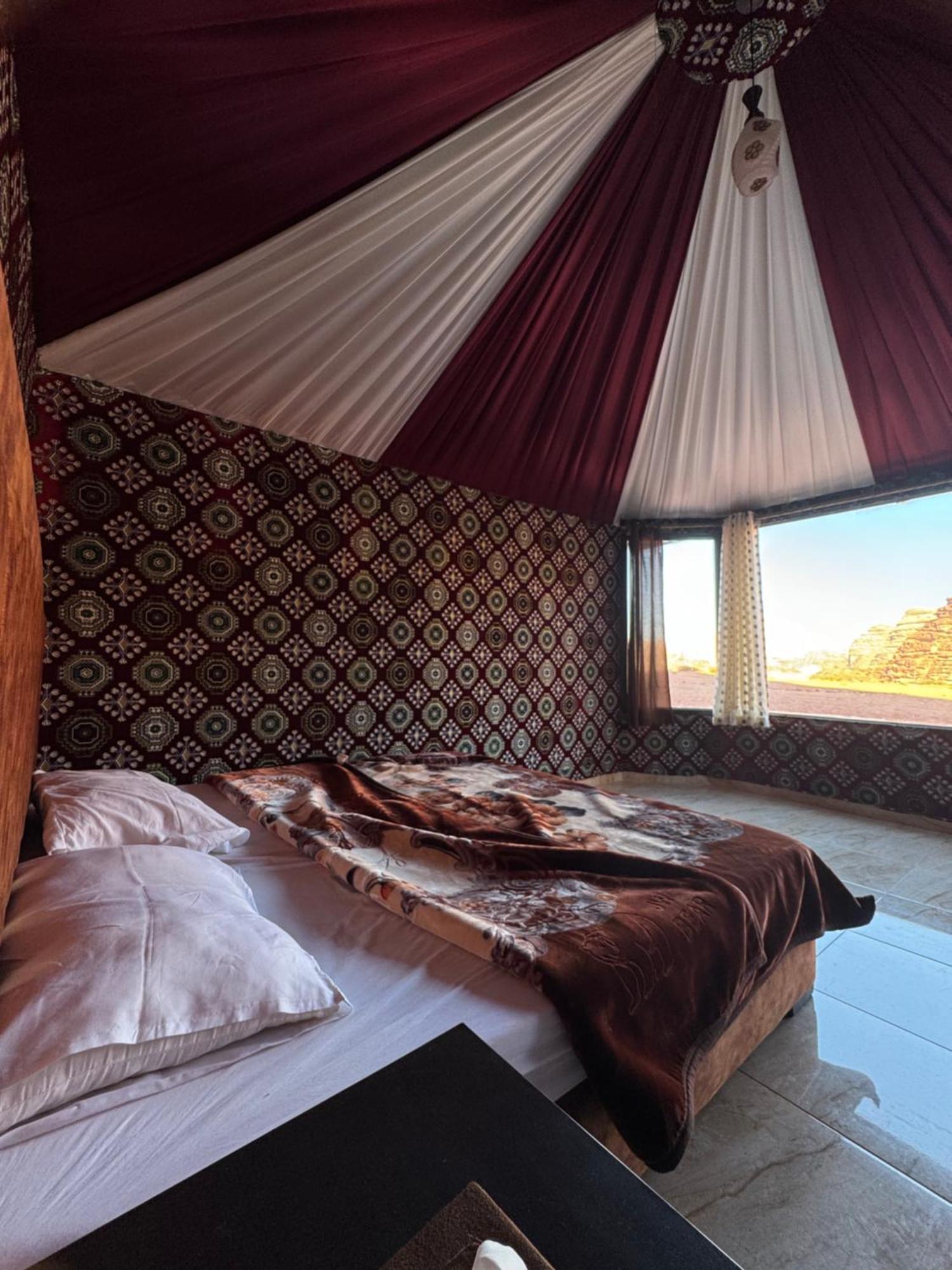 Wadi Rum Bubble Camp & Tour מראה חיצוני תמונה