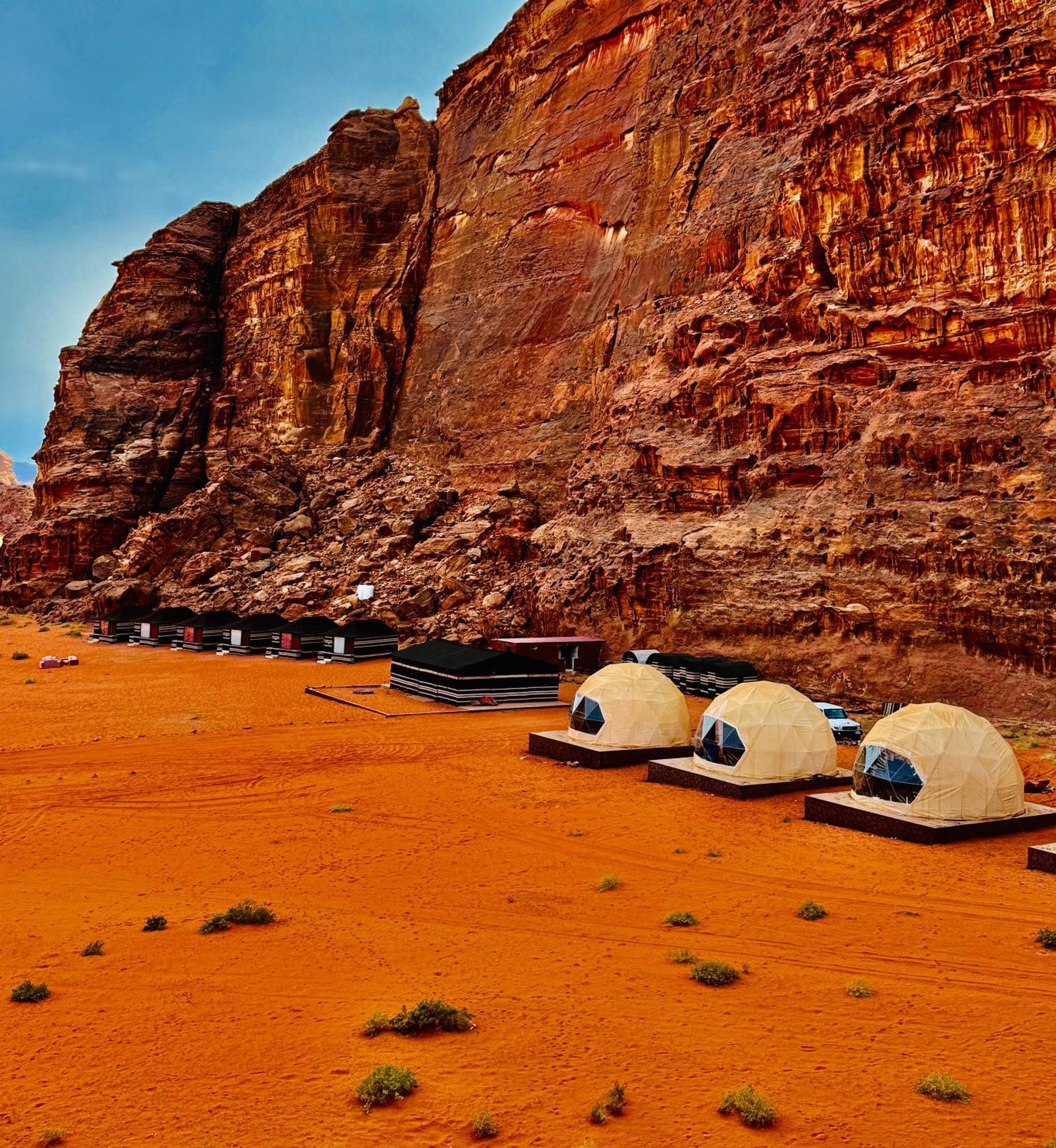 Wadi Rum Bubble Camp & Tour מראה חיצוני תמונה