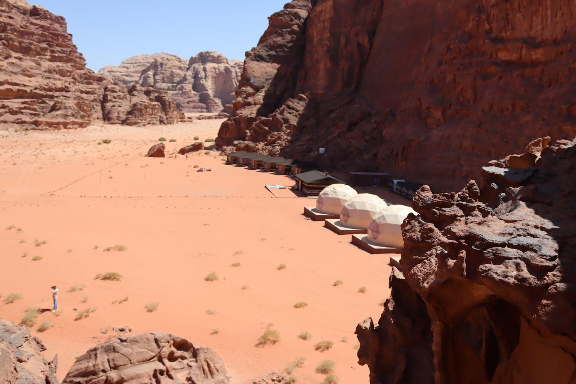 Wadi Rum Bubble Camp & Tour מראה חיצוני תמונה