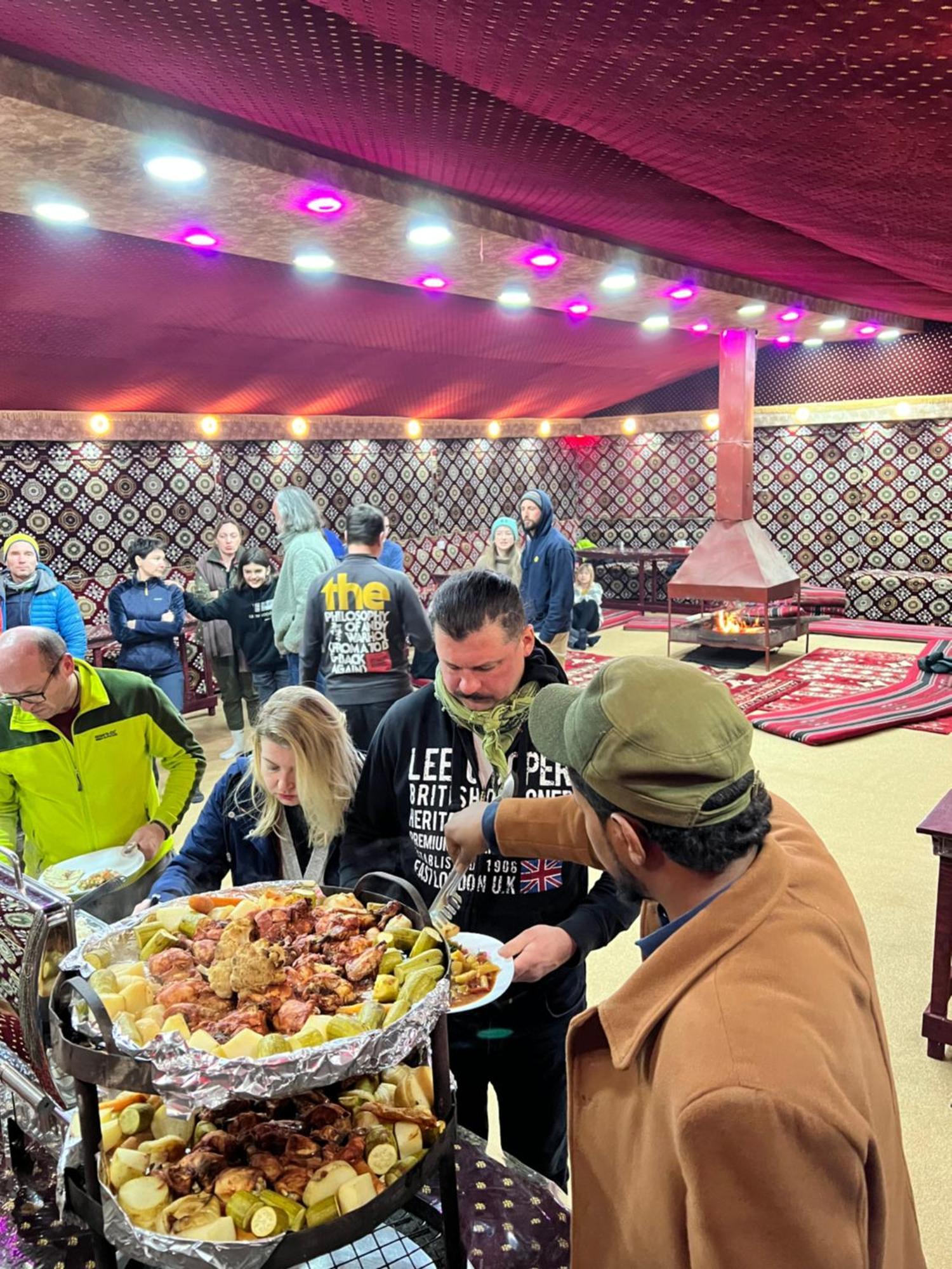 Wadi Rum Bubble Camp & Tour מראה חיצוני תמונה