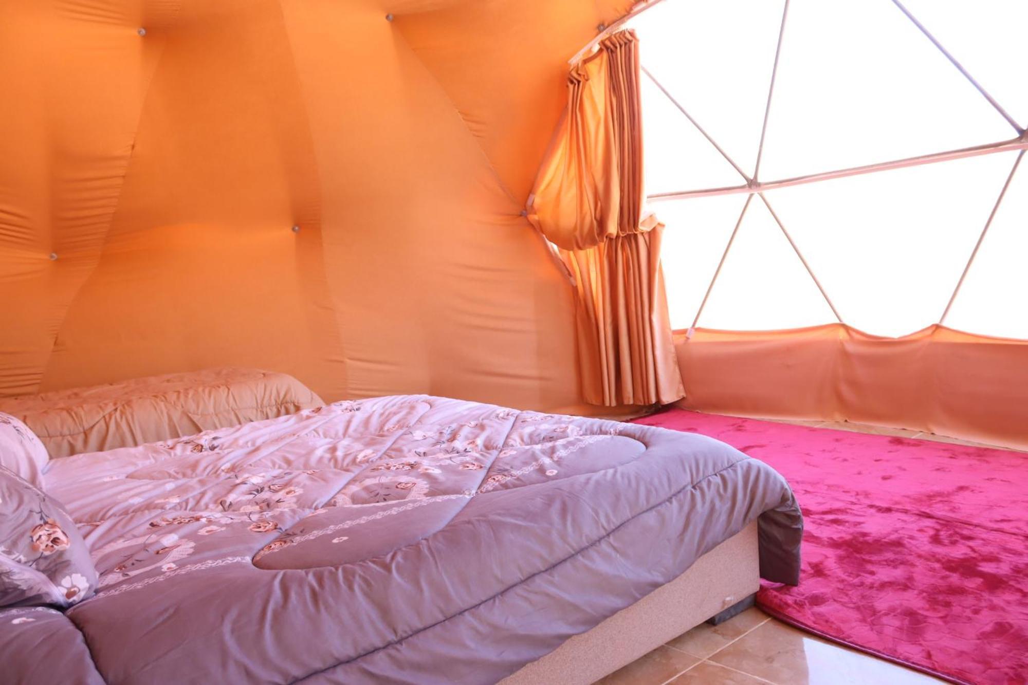 Wadi Rum Bubble Camp & Tour מראה חיצוני תמונה